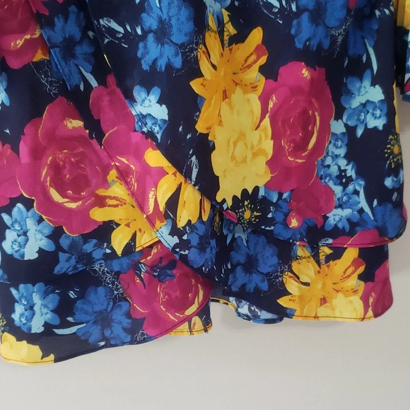 Laurie Felt Floral Blouse Top Women XS Extra Small Colorful Office Career Unique - Picture 3 of 10